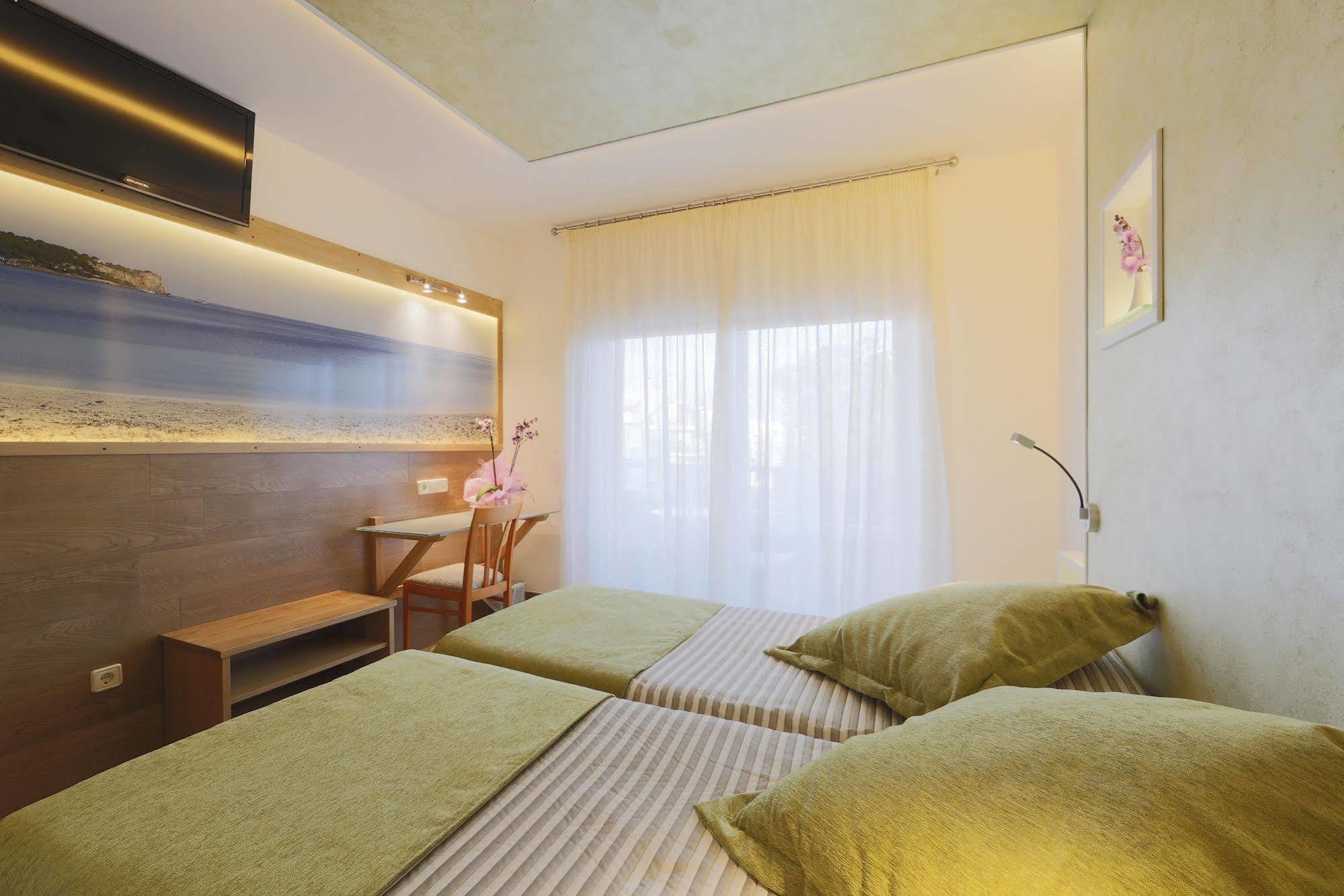 Lux Isla Hotel Talamanca  Exterior photo